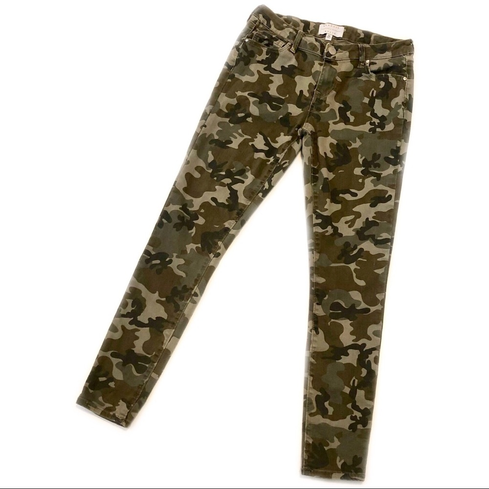 Kendall & Kylie Skinny Camo Jeans